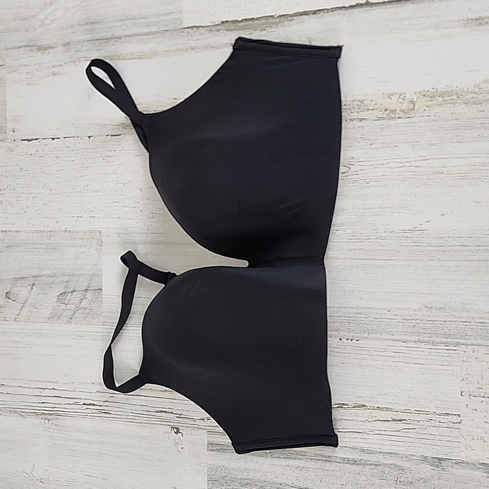 Secret Treasures black lightly padded no wire bra convertible straps Size 42C